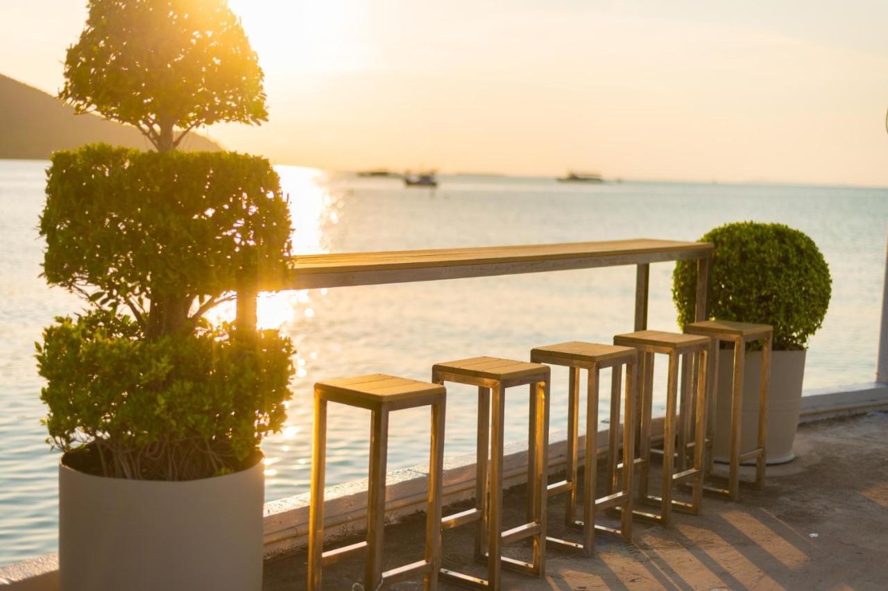 Baan Tah On The Sea Hotel Bang Sare Exterior photo