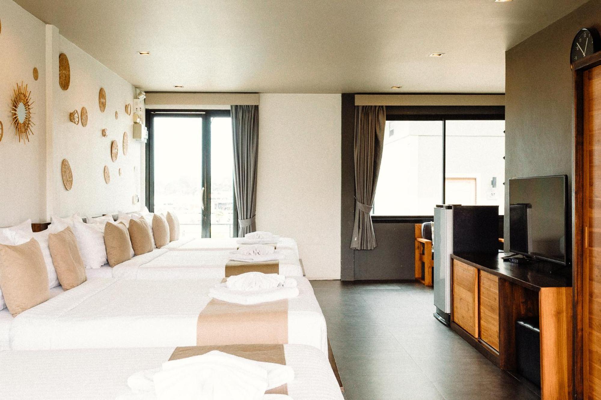 Baan Tah On The Sea Hotel Bang Sare Room photo